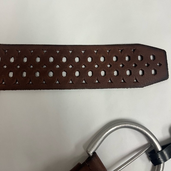 Lucky Brand 100% leather belt - Picture 7 of 9